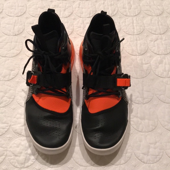 Nike Other - {Nike} Air Force 270 Safari Hyper Crimson Blk 9.5